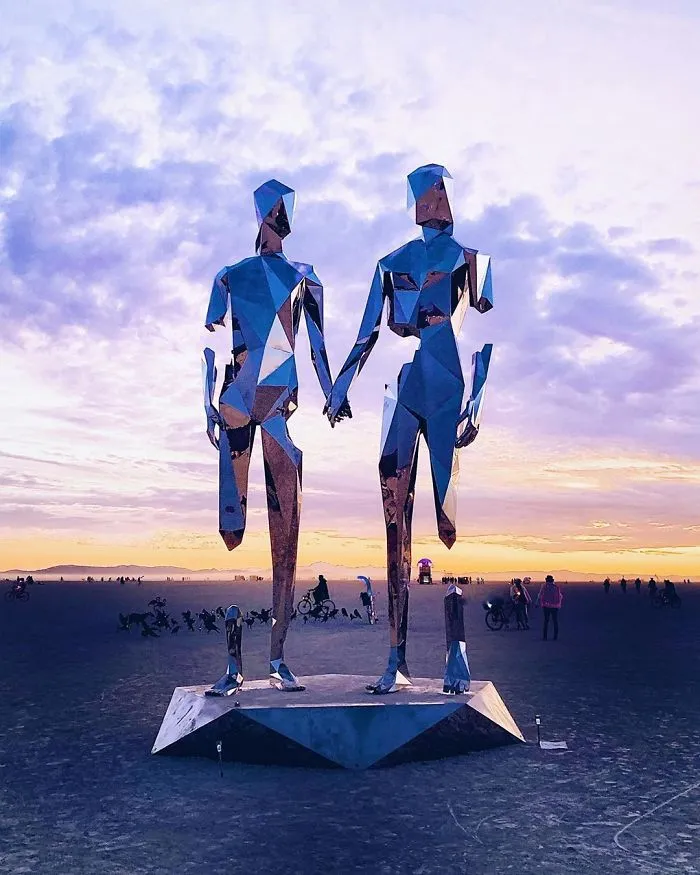 Acaba de terminar el Burning Man de 2019 y estas 30 fotos demuestran que es el festival más loco del mundo