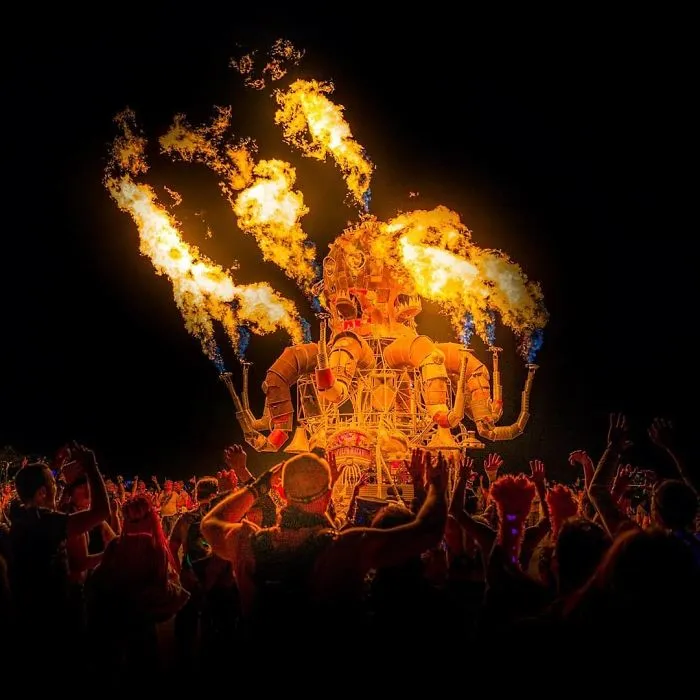 Acaba de terminar el Burning Man de 2019 y estas 30 fotos demuestran que es el festival más loco del mundo