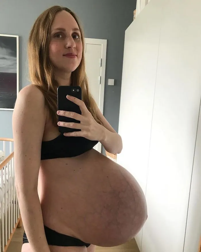 This Account Showcases Real Women That Don't Follow Society's Expectations (30 Pics)