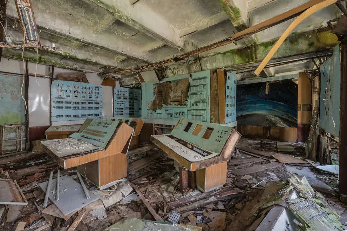 32 Pics Of The Captivating Ruins Of An Abandoned City Which I Took During My Trip To Chernobyl