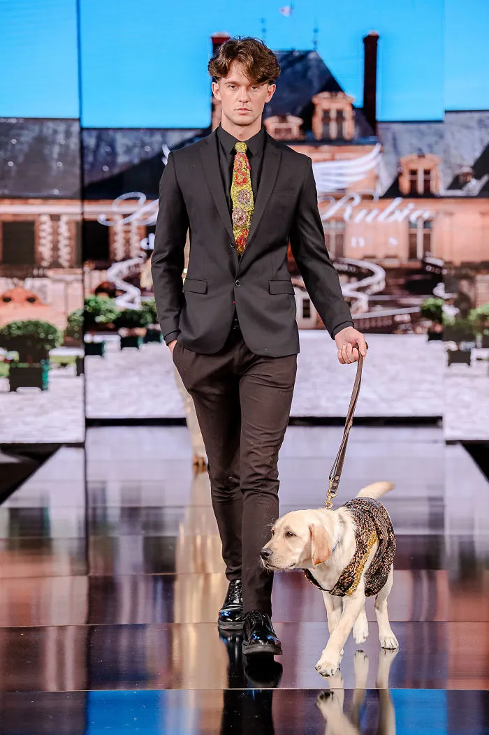 My Spring/Summer 2020 Collection For The New York Fashion Week Where Dogs Take Over The Catwalk (21 Pics)