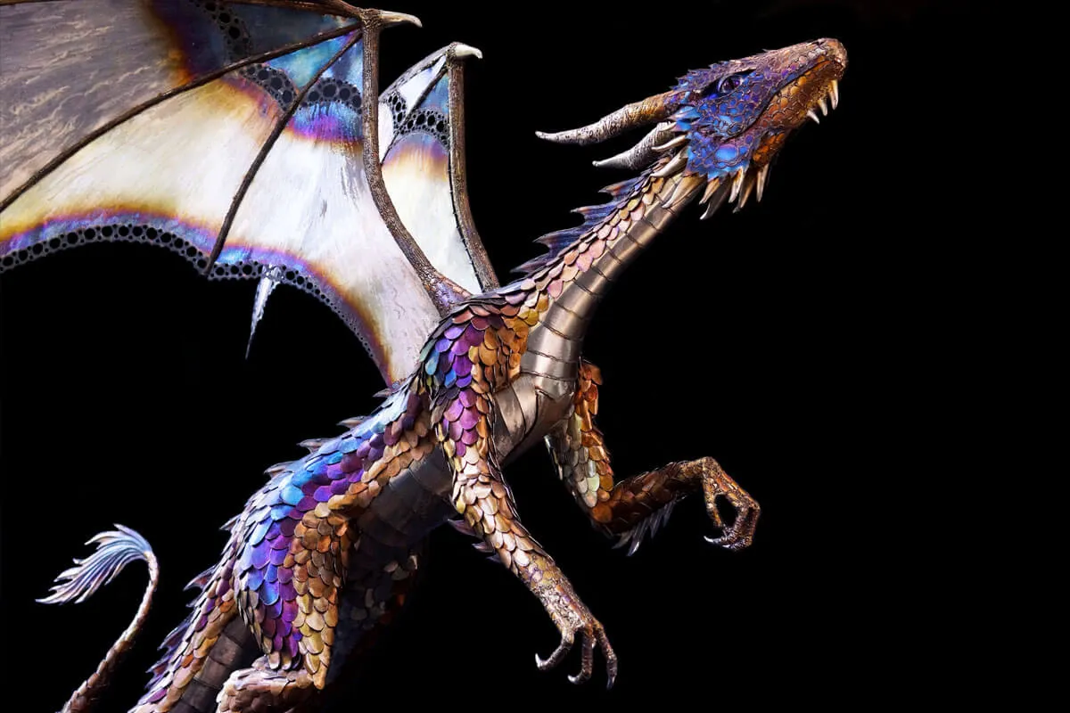 How Artist Transforms 104 Pounds Of Steel Into A 9-Foot Dragon Colored Using Only Torches