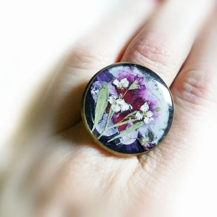 I Handmake Jewelry With Real Flowers And Natural Stones