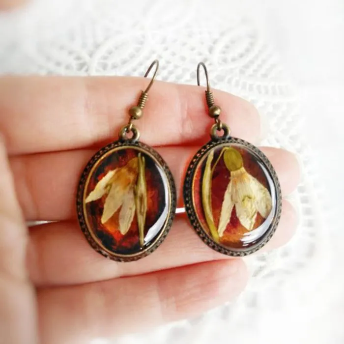 I Handmake Jewelry With Real Flowers And Natural Stones
