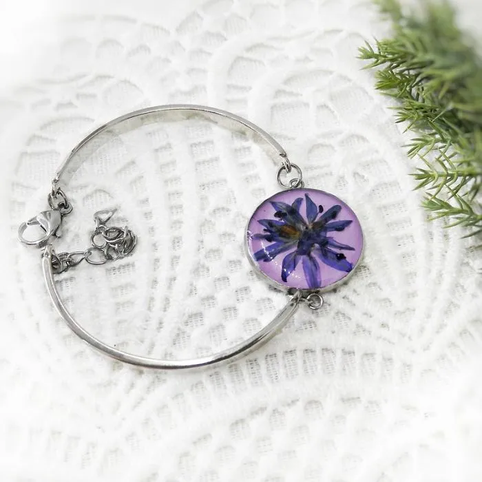 I Handmake Jewelry With Real Flowers And Natural Stones
