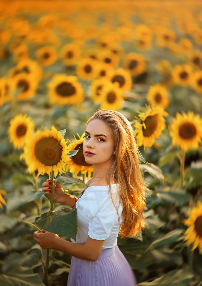 I Create This Dreamy Portraits Inspired By Van Gogh's Sunflowers