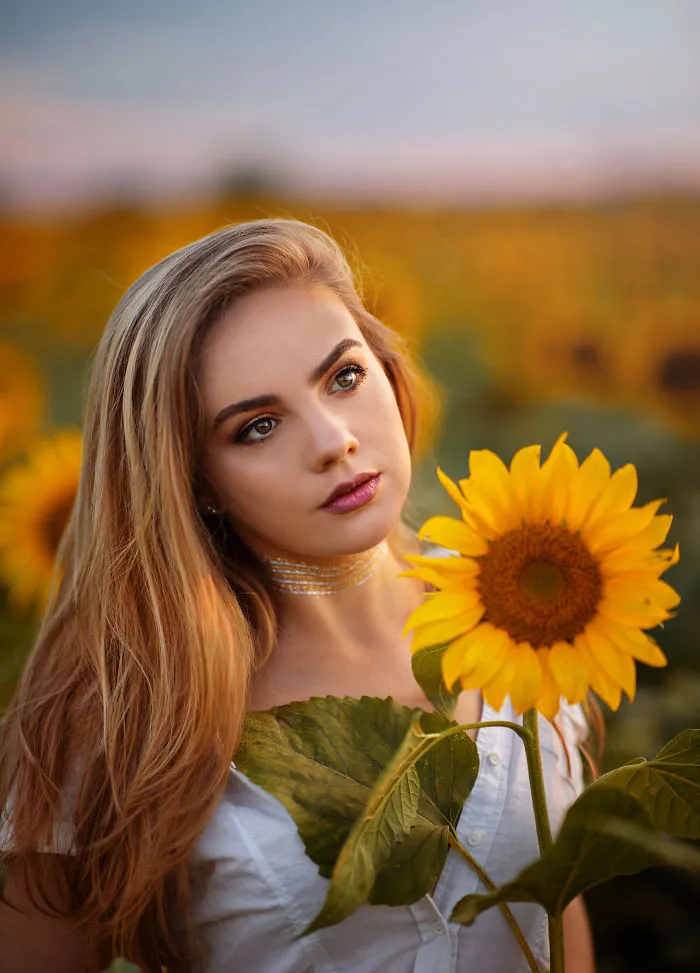 I Create This Dreamy Portraits Inspired By Van Gogh's Sunflowers