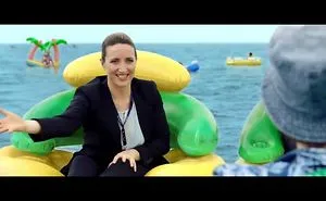 10 Best, Funniest And Weirdest Commercials