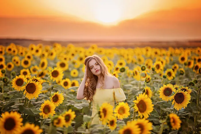 I Create This Dreamy Portraits Inspired By Van Gogh's Sunflowers