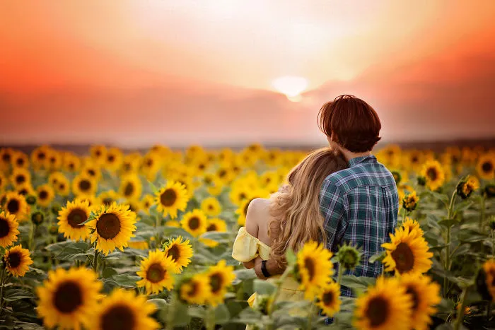 I Create This Dreamy Portraits Inspired By Van Gogh's Sunflowers