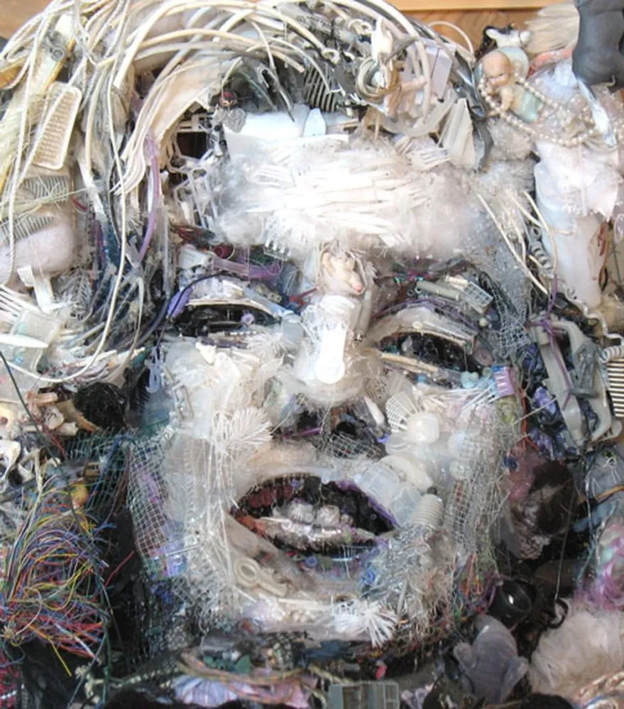 Artist Makes Impressive Art With The Rubbish Found On The Beaches