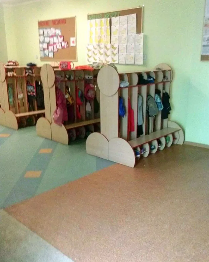 Los percheros en el colegio