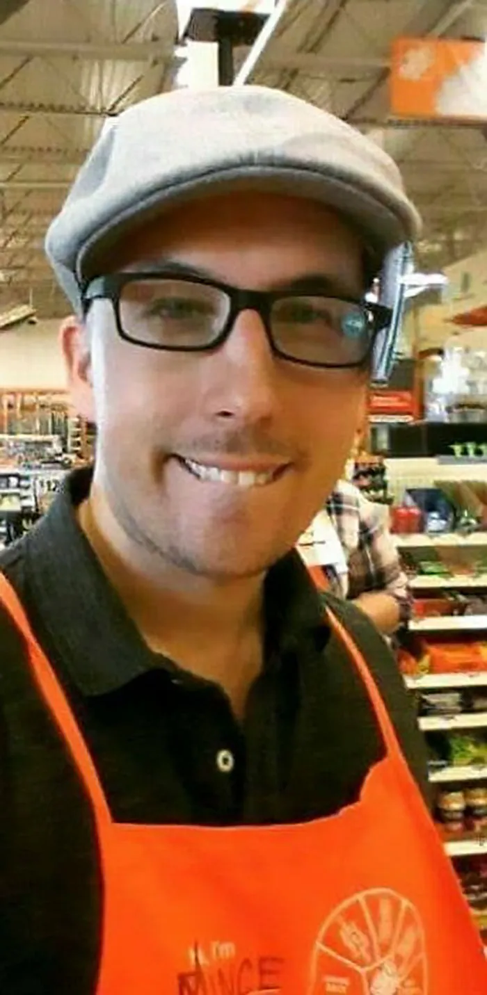 There’s A FB Group For Pics Of People That ‘Sort Of Look Like Adam Sandler’ And It’s Hilarious (29 Pics)