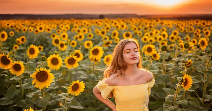 I Create This Dreamy Portraits Inspired By Van Gogh's Sunflowers