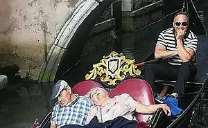 35 People Caught Napping In Funny And Uncomfortable-Looking Ways