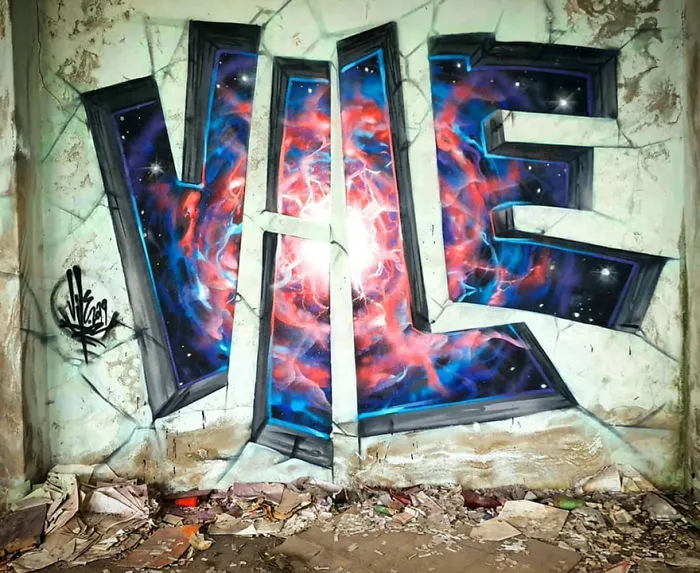 Este artista callejero consigue que las paredes parezcan transparentes usando solo pintura en spray