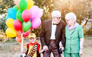 Mom Thought She Won't Live To See Her Kids Turning 5, Celebrates It With 'Up' Themed Photo Shoot