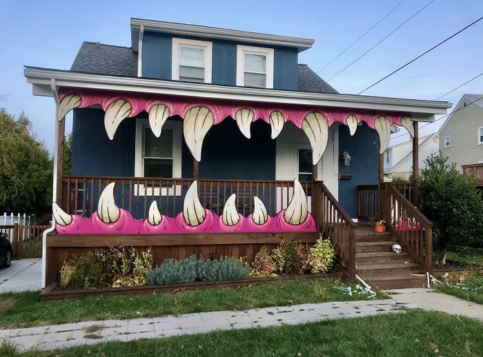First Halloween In Our New Home! Sorry, Neighbors, We're That House