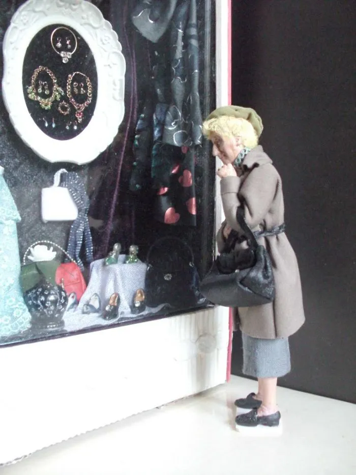 This Doll Master Sculpts Tiny Figures To Depict Ordinary Lives Of The Elderly In Russia (51 Pics)
