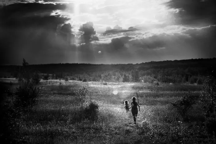 I Spent 4 Years Documenting My Kids Enjoying Their Childhood Without Technology, Here Are 30 Of My Favorite Photos