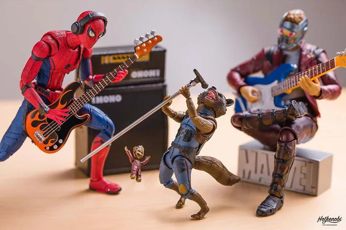 Japanese Photographer Brings Action Figures To Life In Impressive Shots (40 Pics)