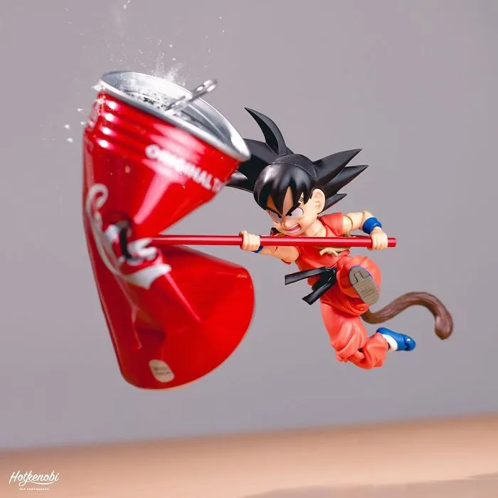 Japanese Photographer Brings Action Figures To Life In Impressive Shots (40 Pics)