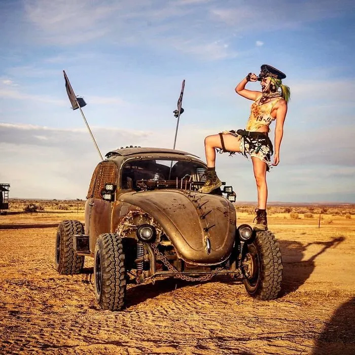 30 Apocalyptic Pics From The 'Wasteland Weekend' Where Costumes Are Mandatory
