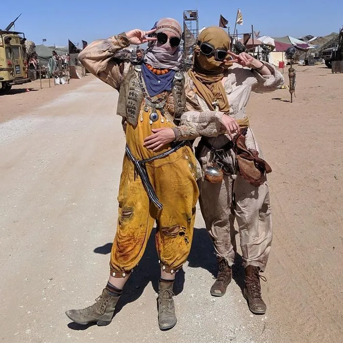 30 Apocalyptic Pics From The 'Wasteland Weekend' Where Costumes Are Mandatory