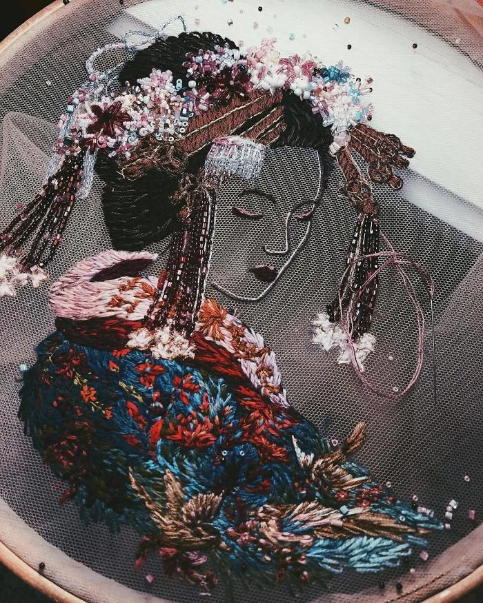 I Stitch Colorful Threads Into Tulle To Create a 3D-Effect On My Artwork (30 Pics)