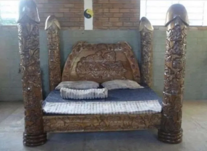 30 Times People Saw Beds With Such Threatening Auras They Just Had To Share 