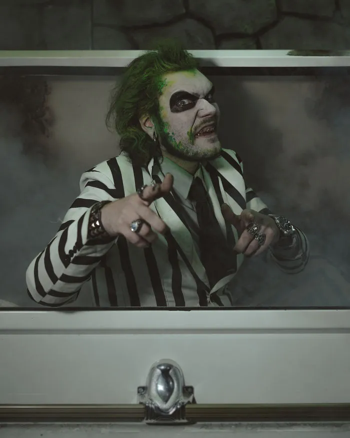 This Is The Best Beetlejuice & Lydia Cosplay Of 2019