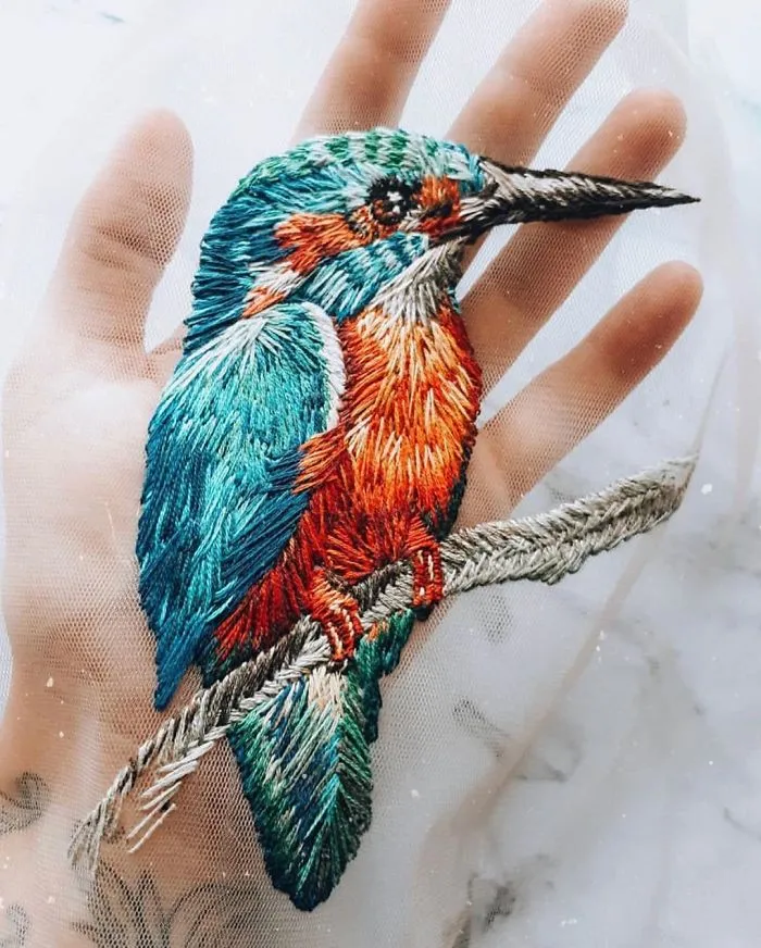 I Stitch Colorful Threads Into Tulle To Create a 3D-Effect On My Artwork (30 Pics)