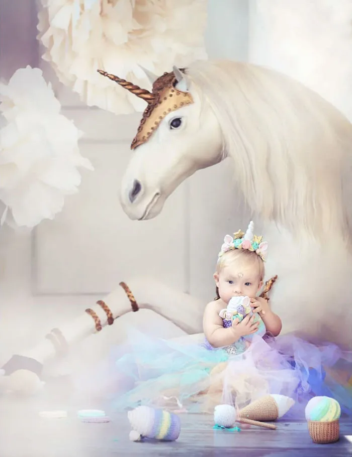 30 Fotos que tomé de mi hija adoptiva con mis disfraces hechos a mano