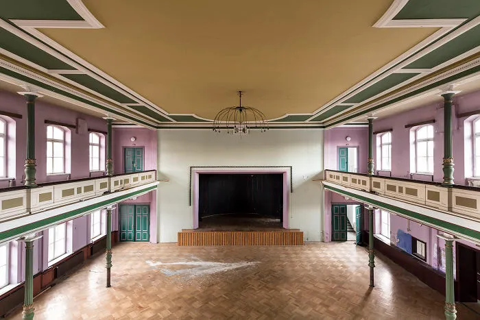 79 Pictures Of Abandoned And Forgotten Ballrooms I Found In Germany
