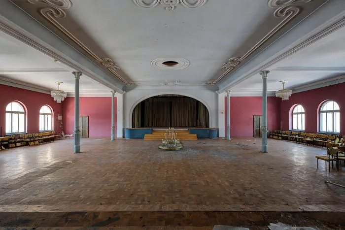79 Pictures Of Abandoned And Forgotten Ballrooms I Found In Germany