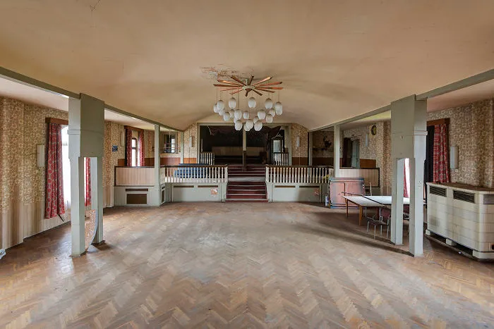 79 Pictures Of Abandoned And Forgotten Ballrooms I Found In Germany