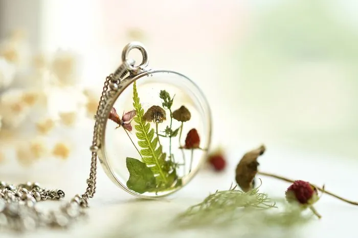 I Create Resin Jewelry With Flowers And Other Pieces Of Nature (50 Pics)