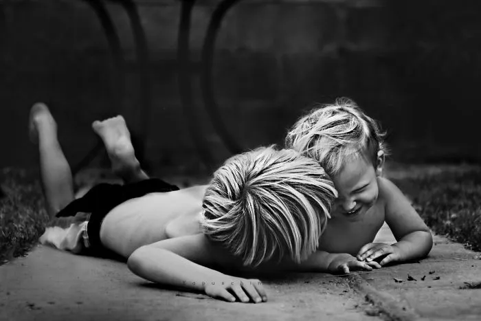 I Spent 4 Years Documenting My Kids Enjoying Their Childhood Without Technology, Here Are 30 Of My Favorite Photos