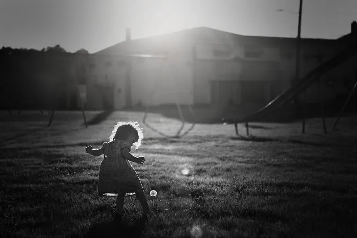 I Spent 4 Years Documenting My Kids Enjoying Their Childhood Without Technology, Here Are 30 Of My Favorite Photos