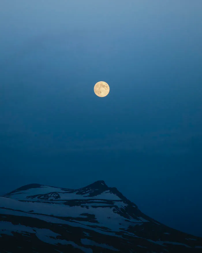 Perfect Moon During A White Night
