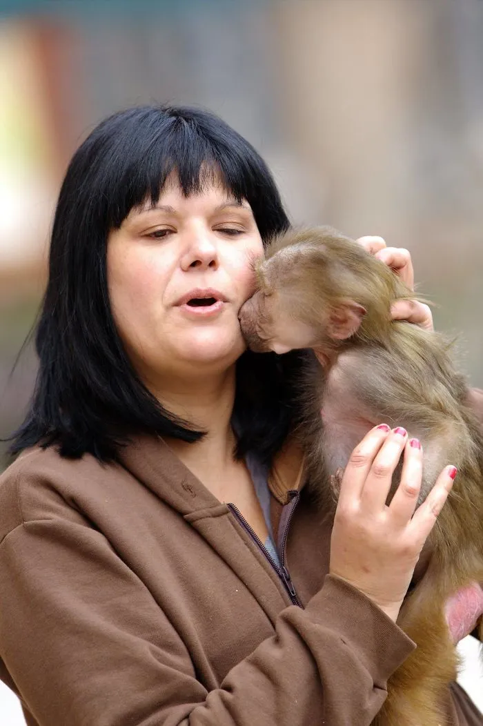 People Show How Animals Should Be Loved