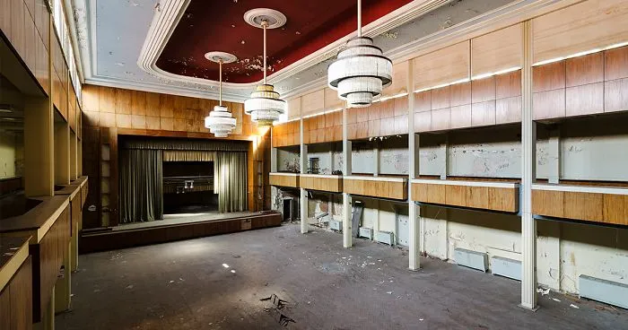 79 Pictures Of Abandoned And Forgotten Ballrooms I Found In Germany