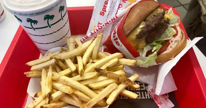 Australian Traveler Went To The US & Documented American Food