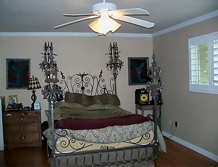 30 Times People Saw Beds With Such Threatening Auras They Just Had To Share 