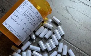 Boyfriend Makes 'Love Pills' To Help His Girlfriend Deal With Anxiety And Panic Attacks