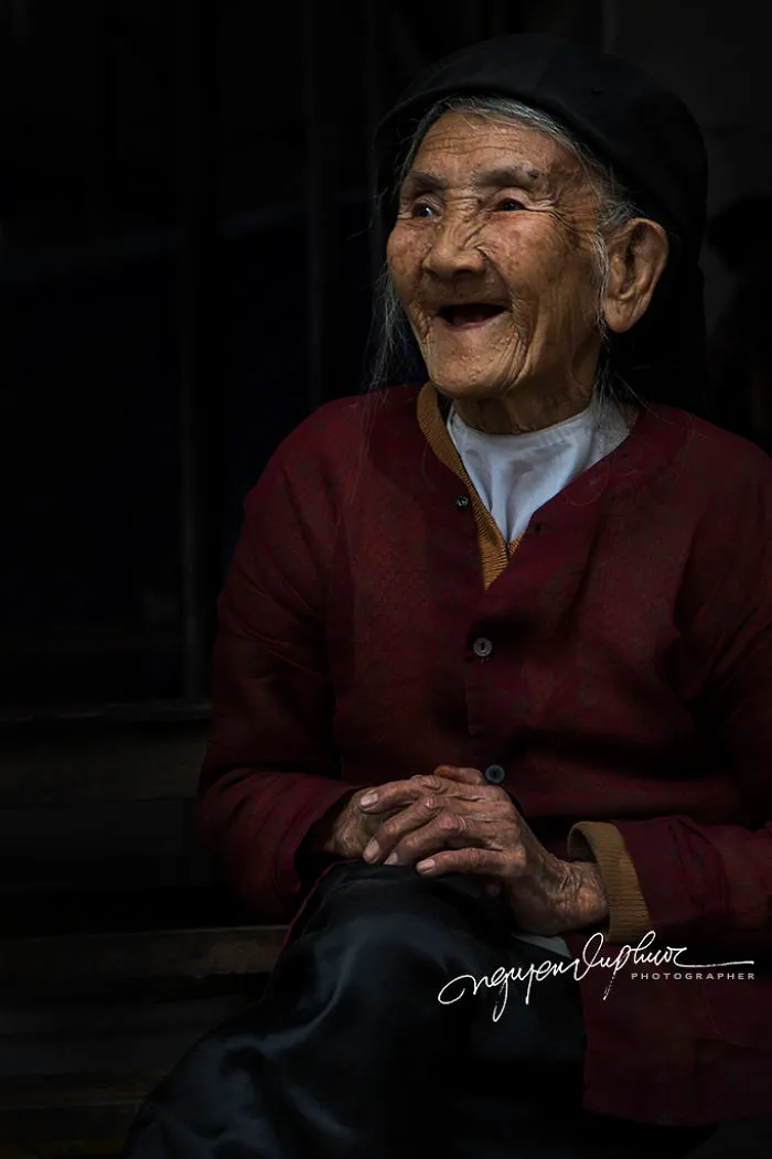 I Photographed Old Vietnamese Mothers