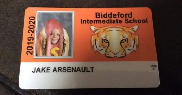 Parents Find Out That School Allows Kids To Wear Hot Dog Costumes For Their ID Photo, So They Dare Their Son To Do It