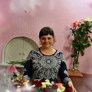 Елена Манукян