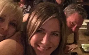 50 Y.O. Jennifer Aniston Joins Instagram For The First Time, Shares Friends Reunion Pic, Gets 6 Million Followers In A Day