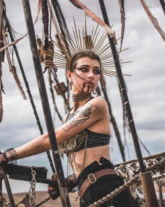 30 Apocalyptic Pics From The 'Wasteland Weekend' Where Costumes Are Mandatory